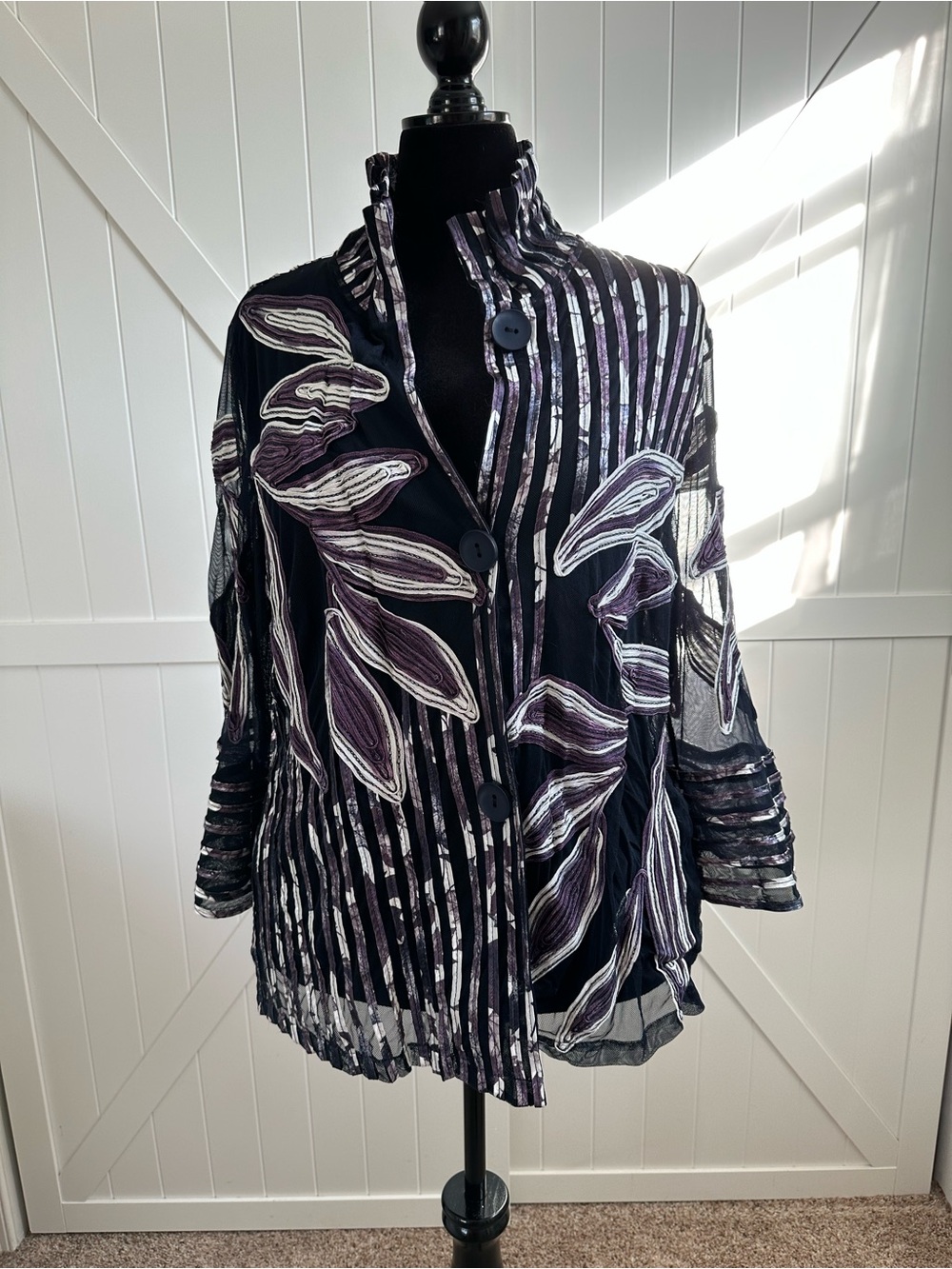 Chico’s Travelers Size 3 Sheer Mesh Floral Applique Button Front Jacket XL 16